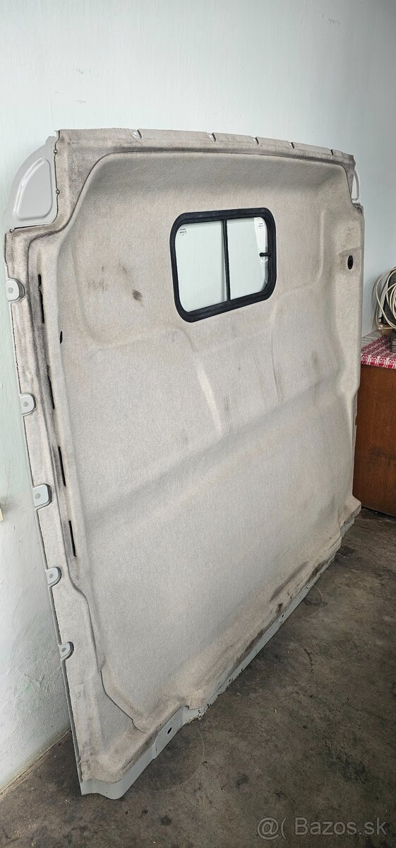 Deliaca priecka +Okno - 2