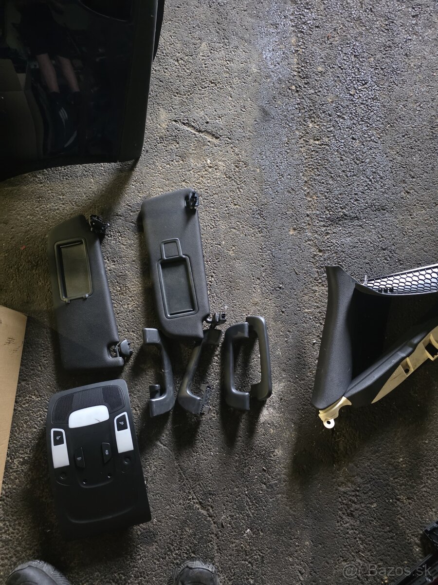 Čierny strop Audi A6 C7 SEDAN - 2