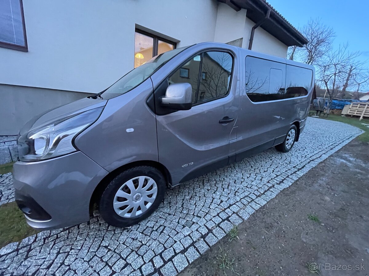 Renault Trafic Passenger - 2