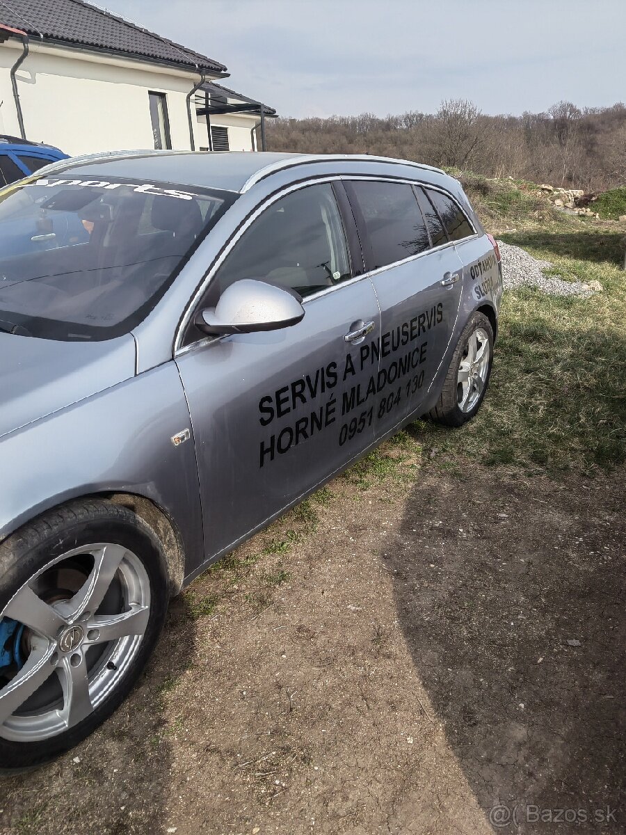 predám opel insignia 2010 - 2