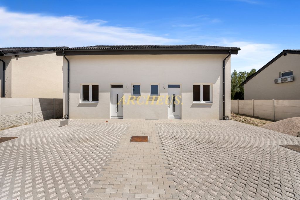 NOVOSTAVBA DVOJDOMU S POZEMKOM V ŠTANDARDE, LEHNICE-KOLÓNIA - 2