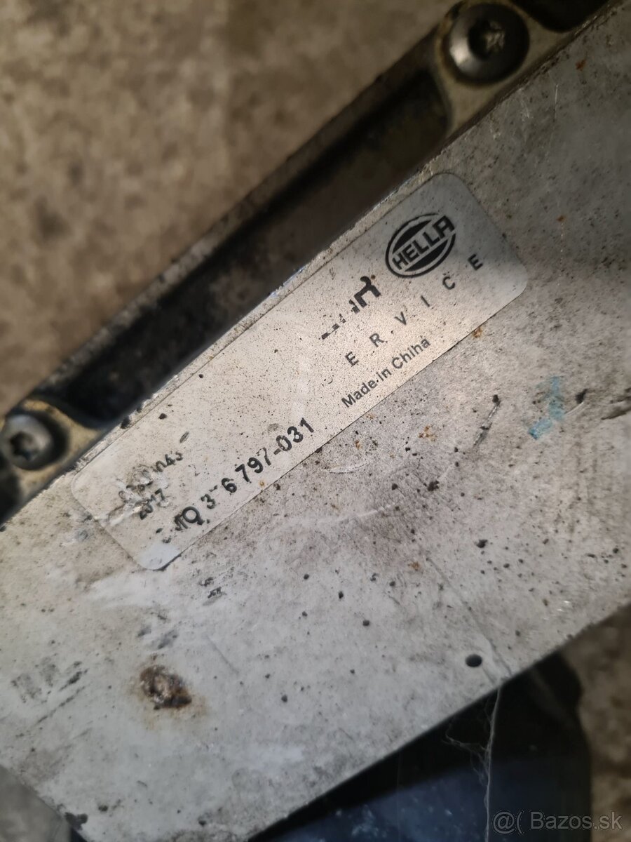 Obal olejového filtra + chladič 2.5 tdi, 128 kW - 2