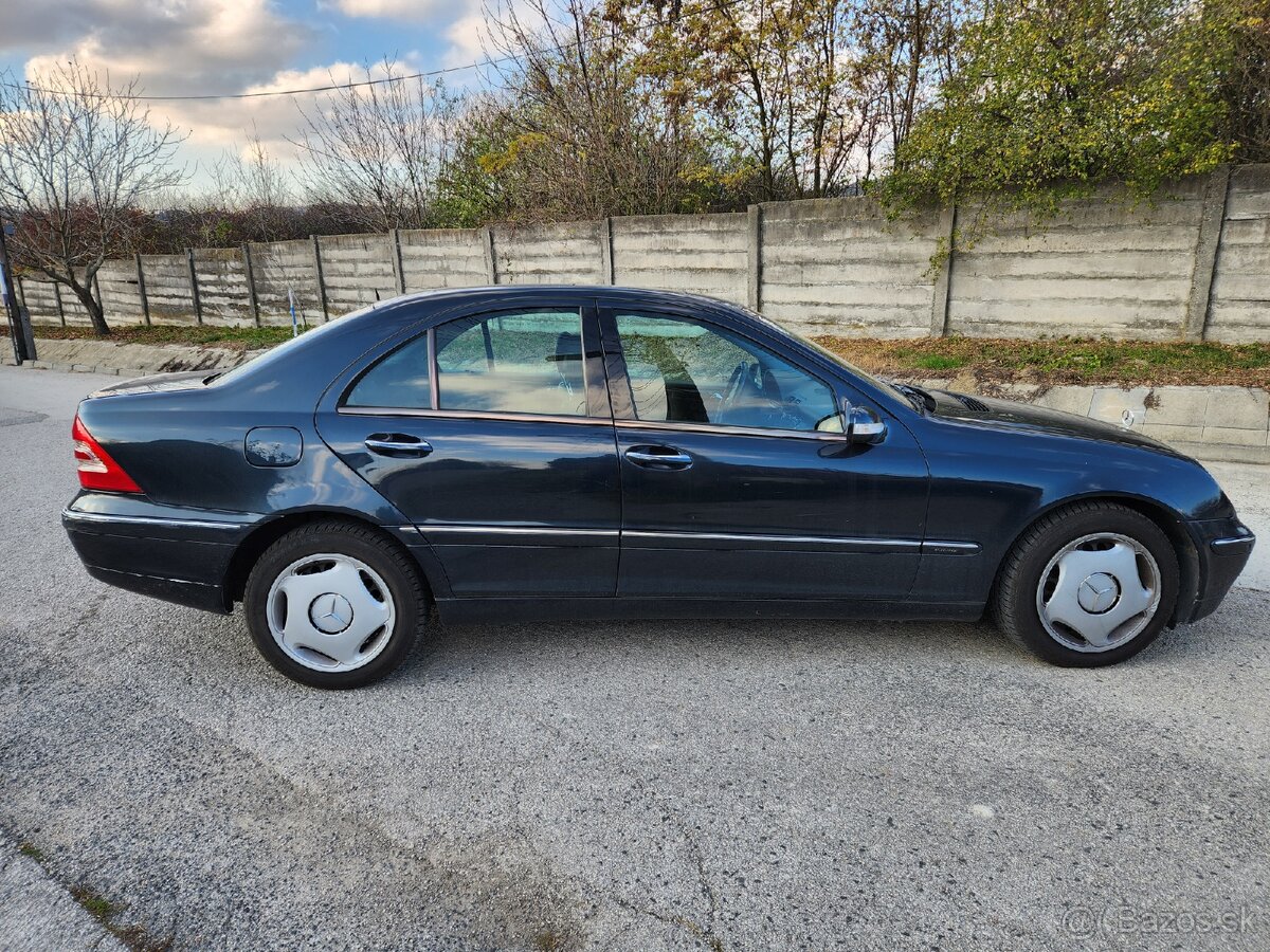 Mercedes C 320 - 2