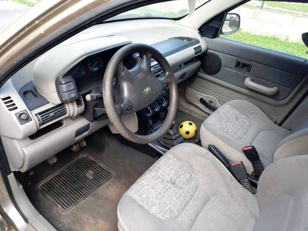 Freelander 2.0 D ROZPREDAM NA DIELY - 2