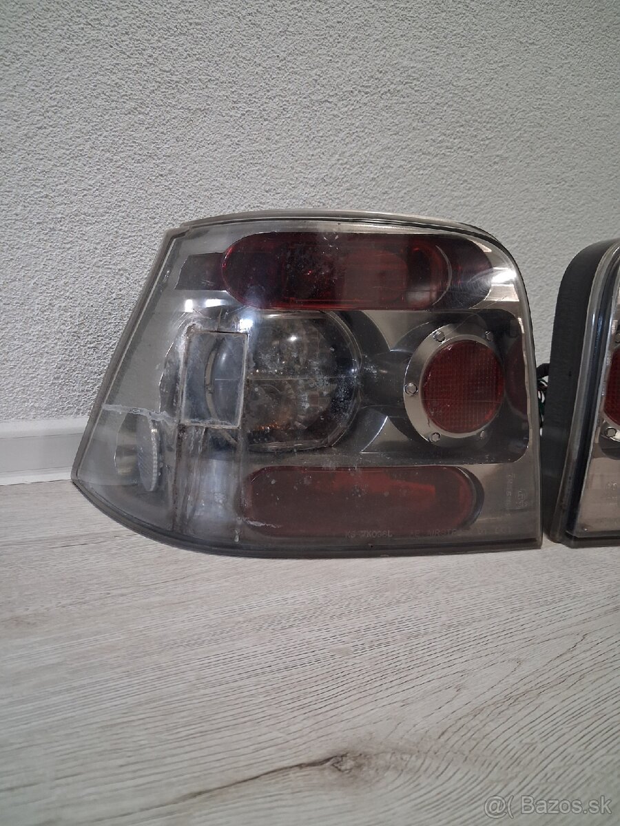 Zadné svetlá Volkswagen Golf 4 - 2