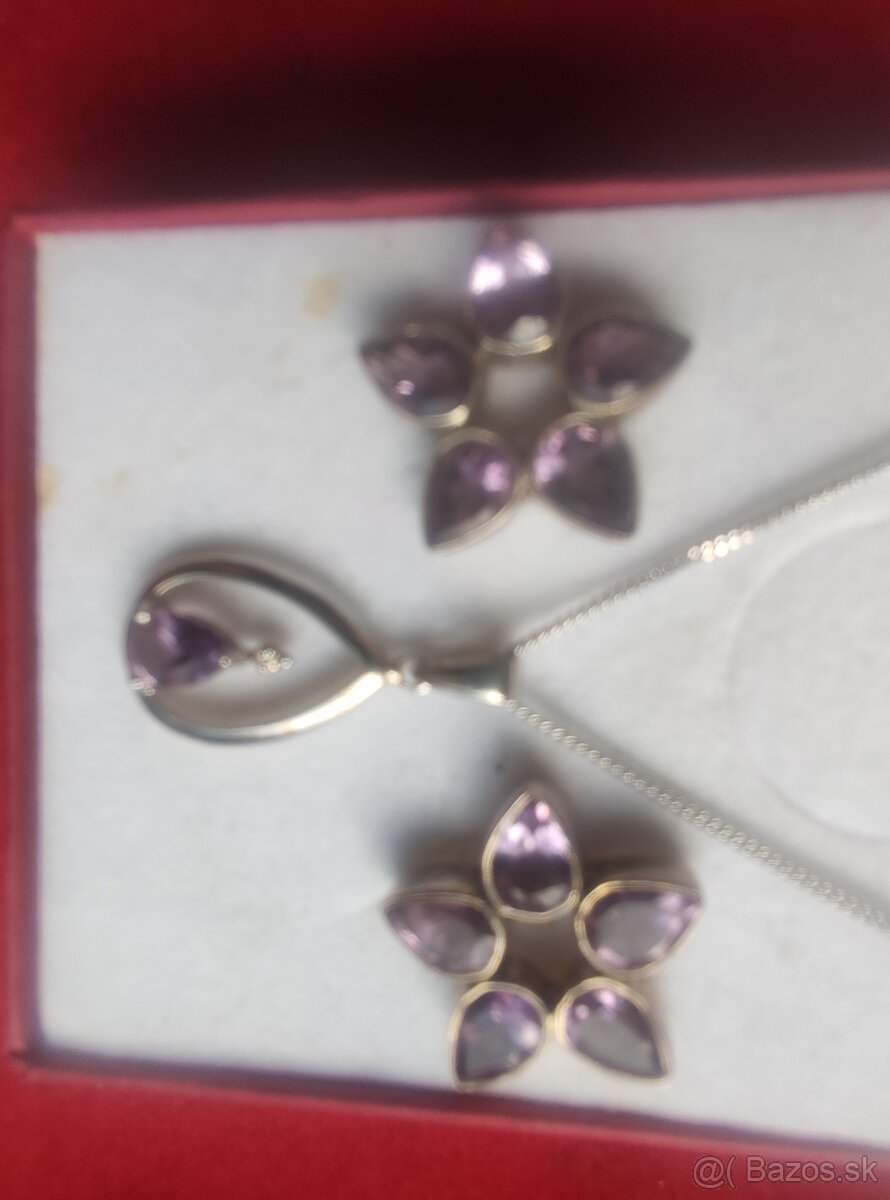 Predam krasnu striebornu supravu s ametystami. - 2