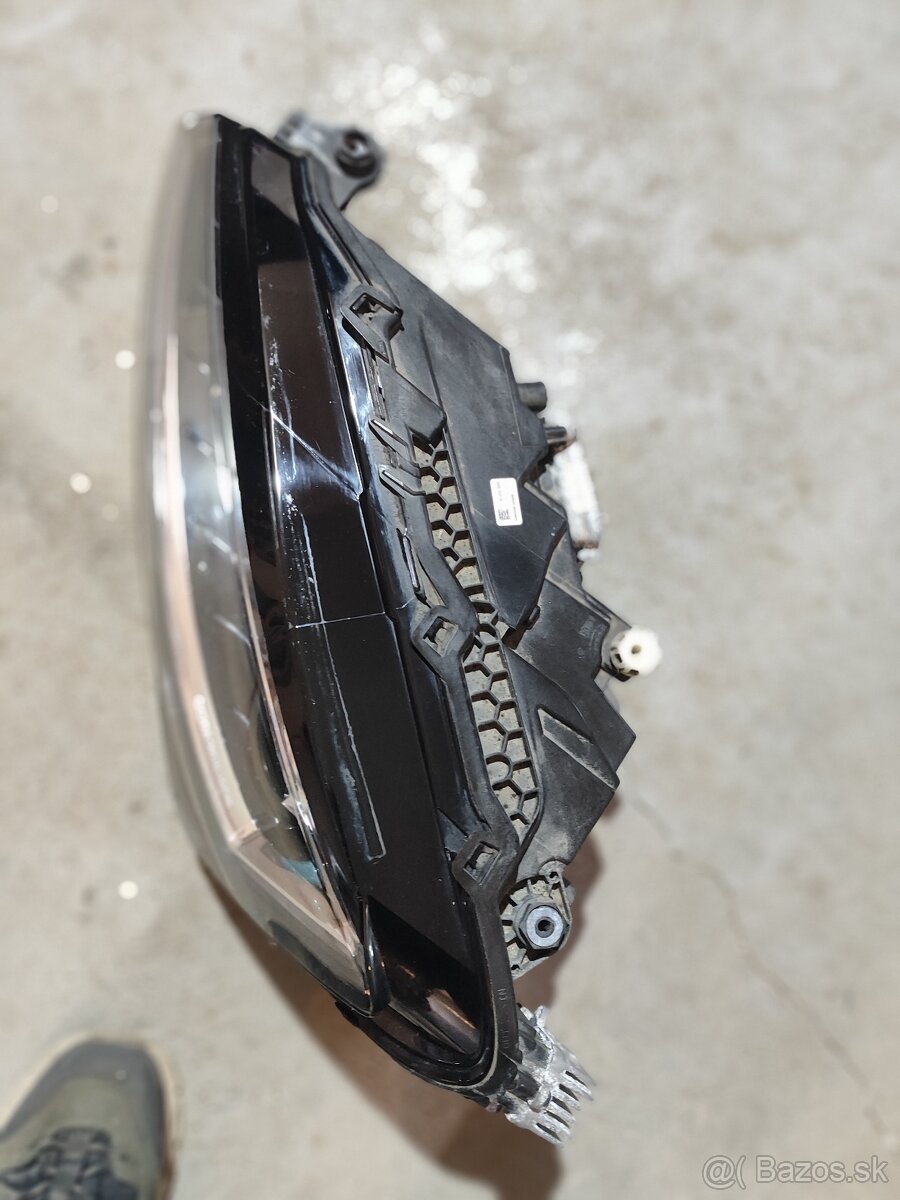 Svetlo ľavé Škoda Superb - 2