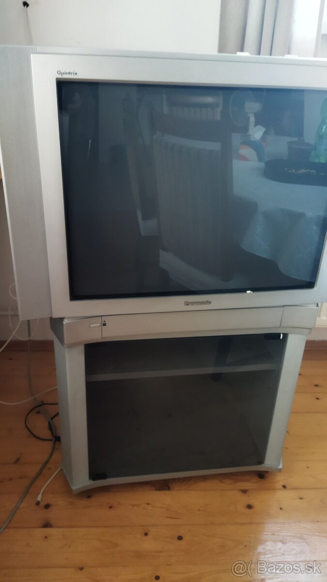 Televízor funkčný so skrinkou - 2