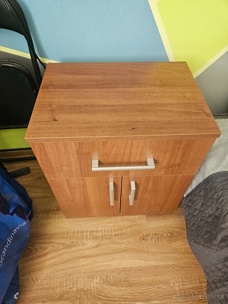 Nočný stolík 55x40x65 - 2