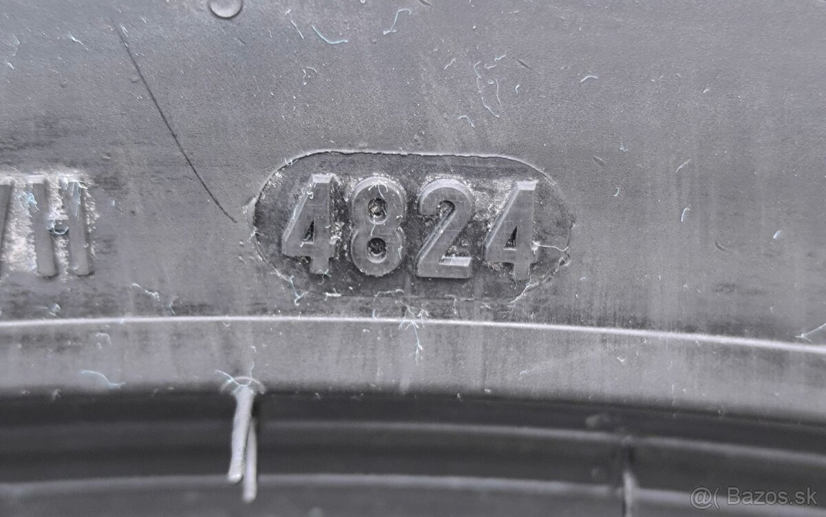 295/35/23 - 2
