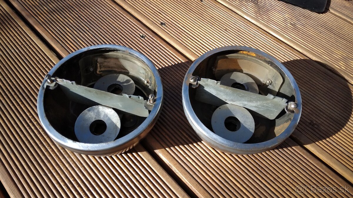 Predám zmes náhradných dielov na veteránske vozidlá ŠKODA - 2