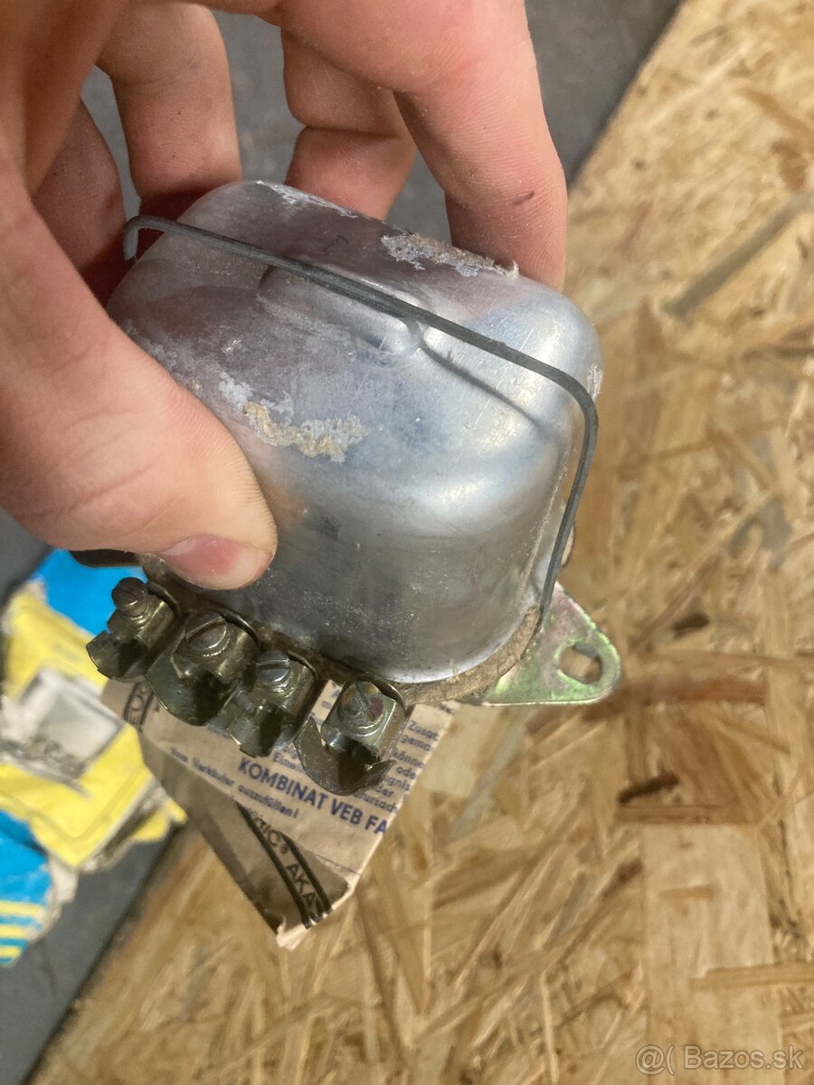 Regulátor wartburg, trabant - 2