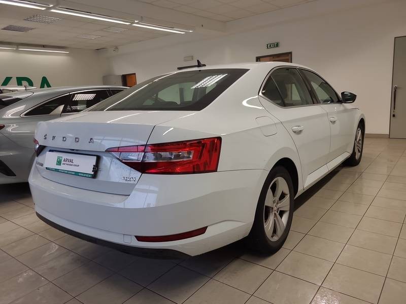 Škoda Superb 2.0 TDI SCR Ambition 4x4 DSG - 2