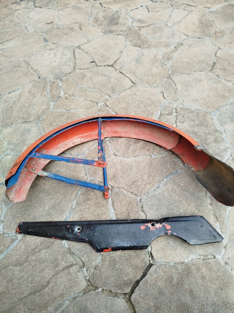Blatníky a bočný plech babetta 207 - 2