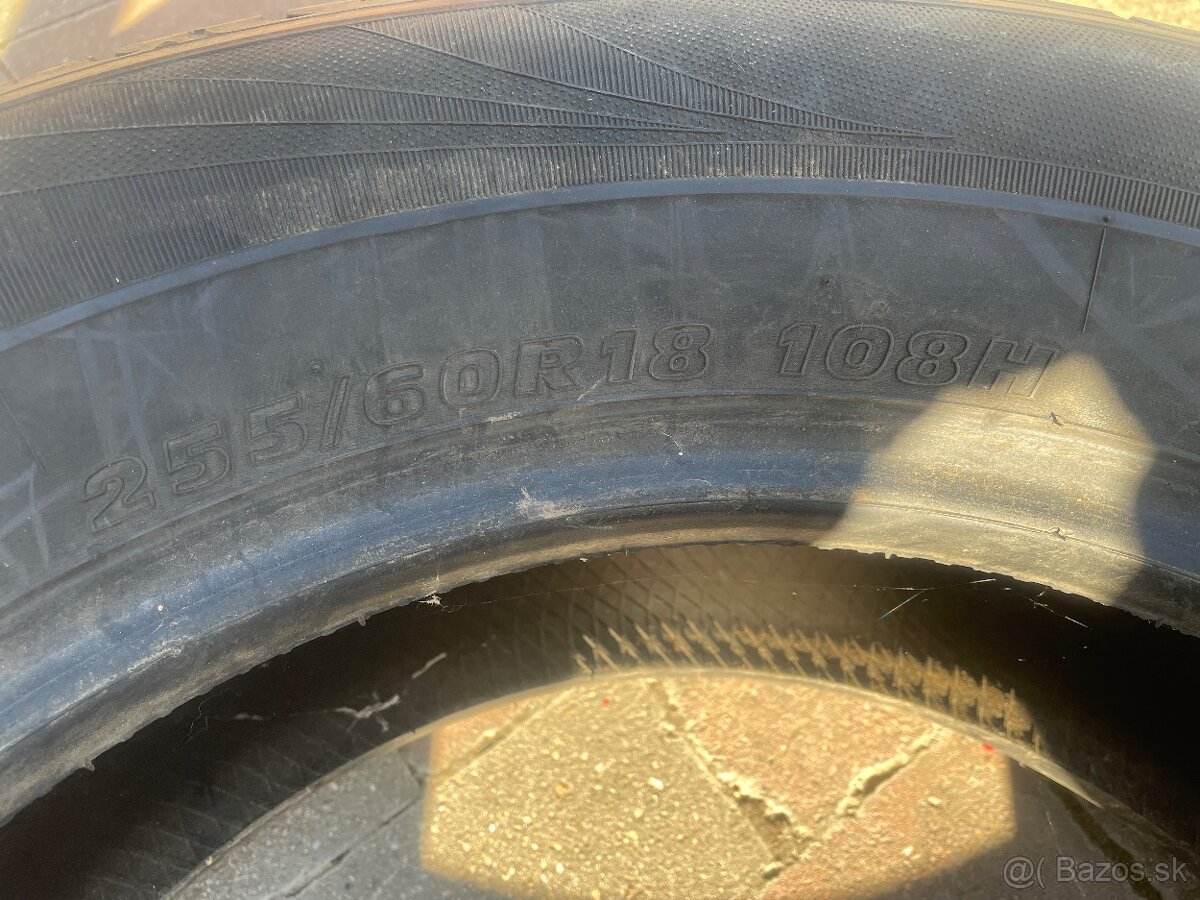 Predám pneumatiku255/60R18 - 2