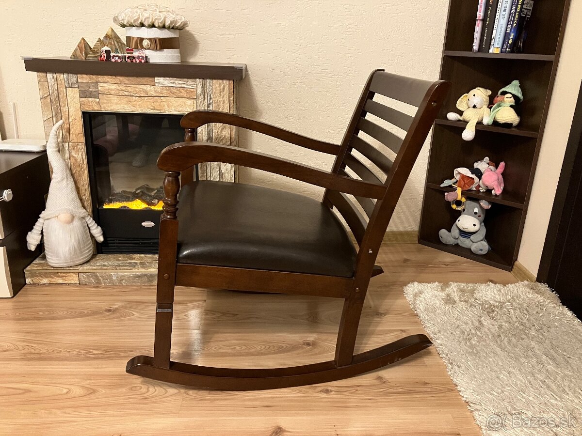 Masívne hojdacie drevené kreslo - 2