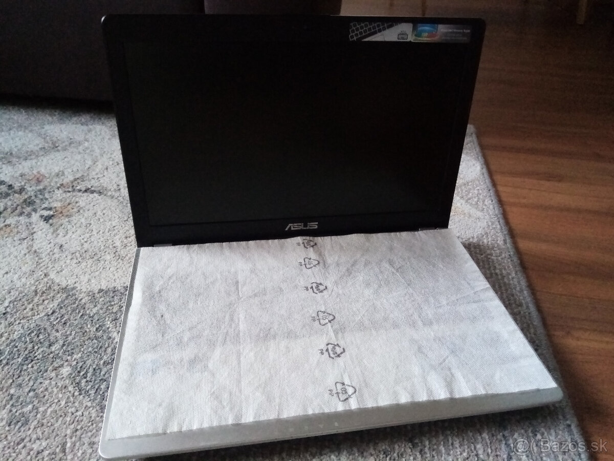 Predám notebook Asus N56V + chladiaca podložka + OS win7 - 2