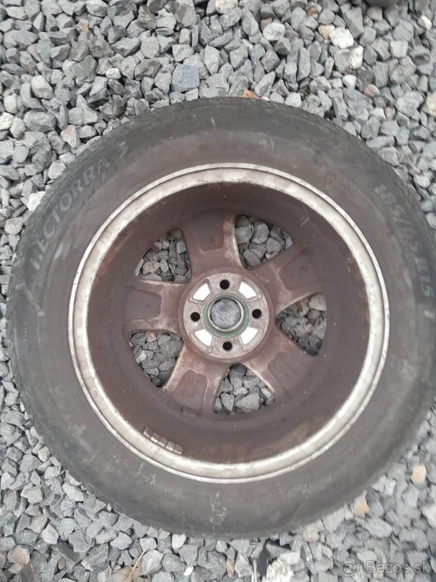 Predám plechové disky s pneumatikami - 2