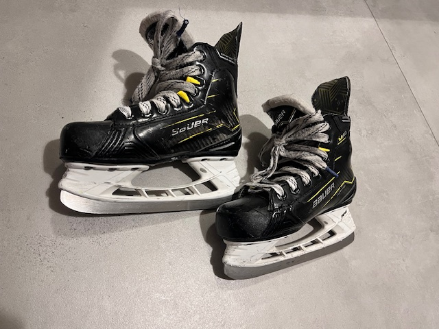 Korčule BAUER Supreme M40 - 2