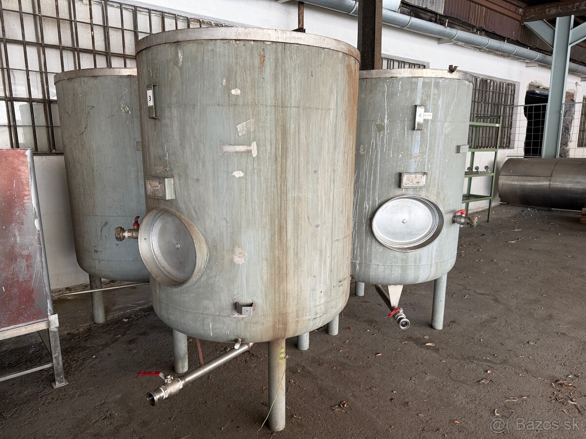 Nerezova nadrz 1500 ltr - 2