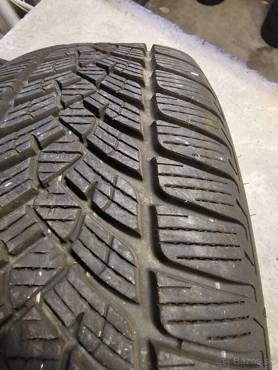205/55R17 95V - 2
