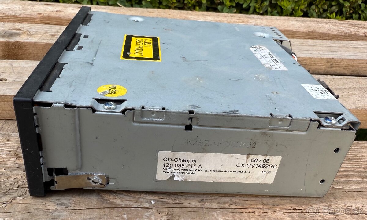 Škoda Octavia 2 pred-facelift, CD menič, original diel - 2