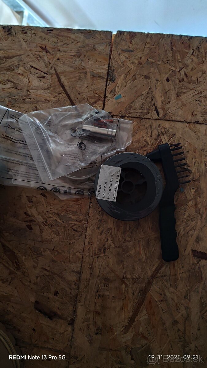 Predám zváračku Scheppach WSE3200 90A - 2