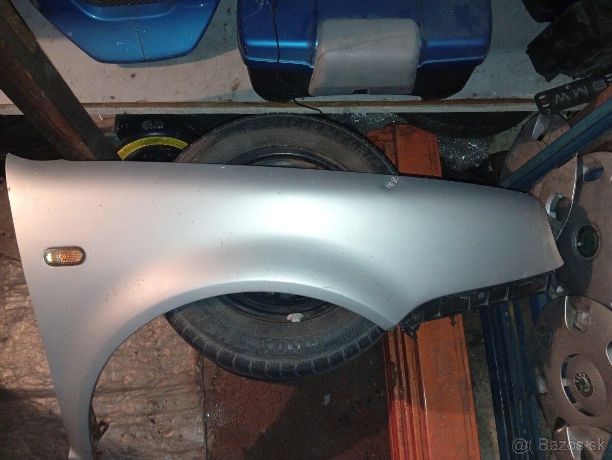 Predný pravý blatník vw golf 4 - 2