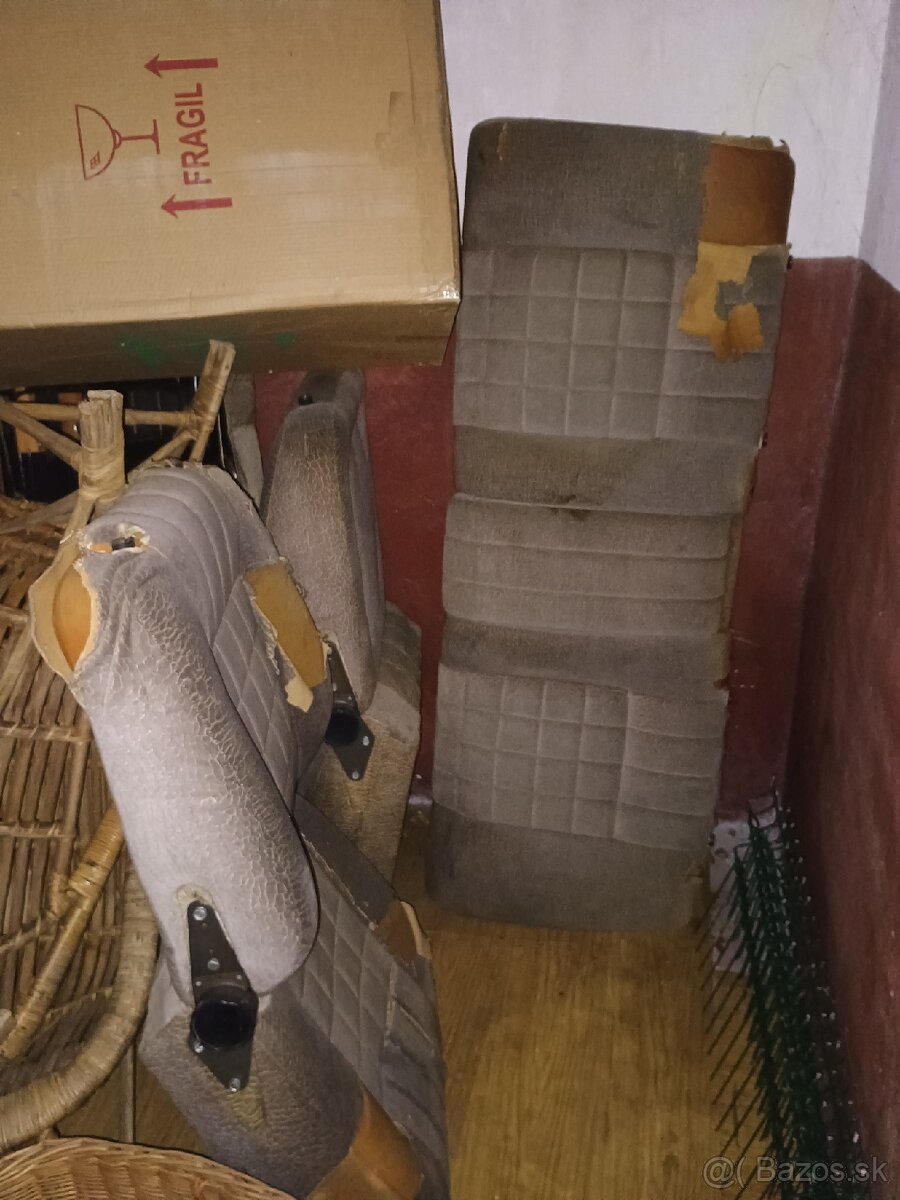 Tatra 613 sedadlá - 2