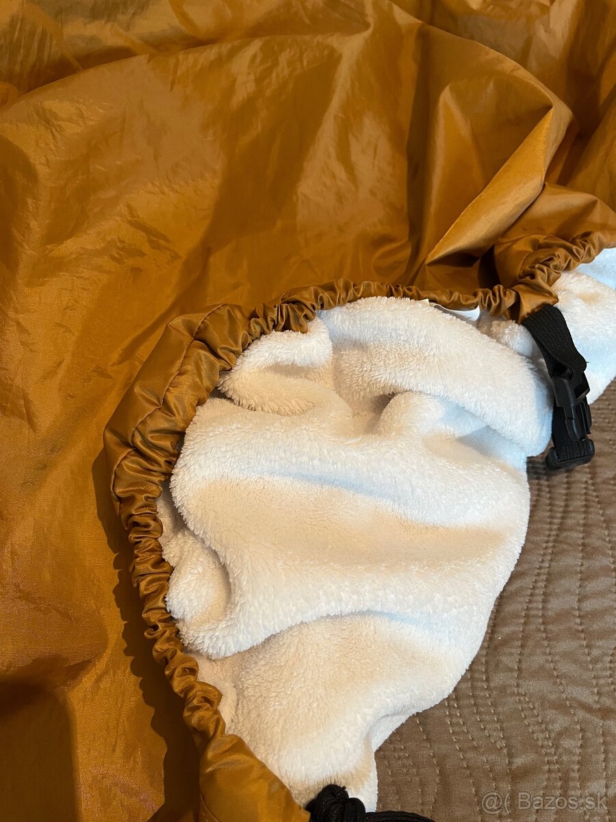 Nepadacia deka na kočík - 2