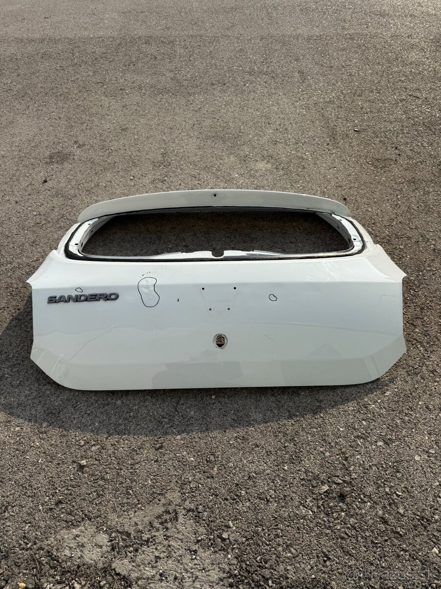 Dacia Sandero II zadna kapota - 2