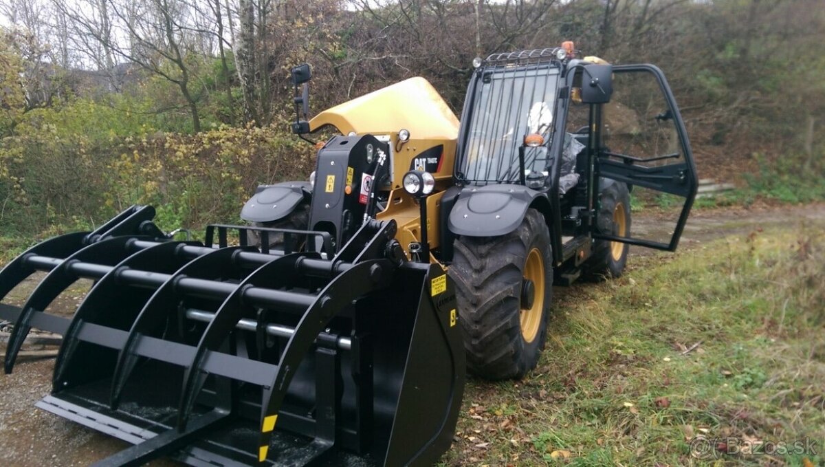 Teleskopický manipulátor CAT TH407C Caterpillar - 2