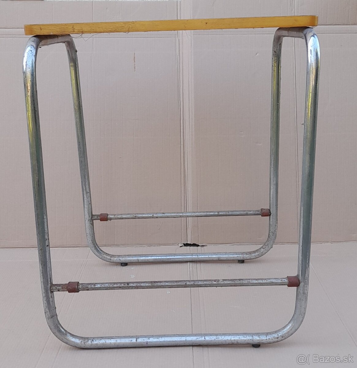 Retro kovový stolík - 2