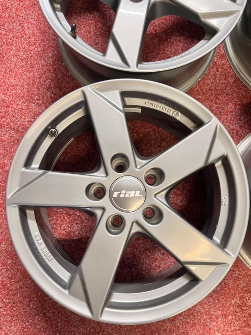 5x112 R16 alu disky Rial - ET 33 - 2