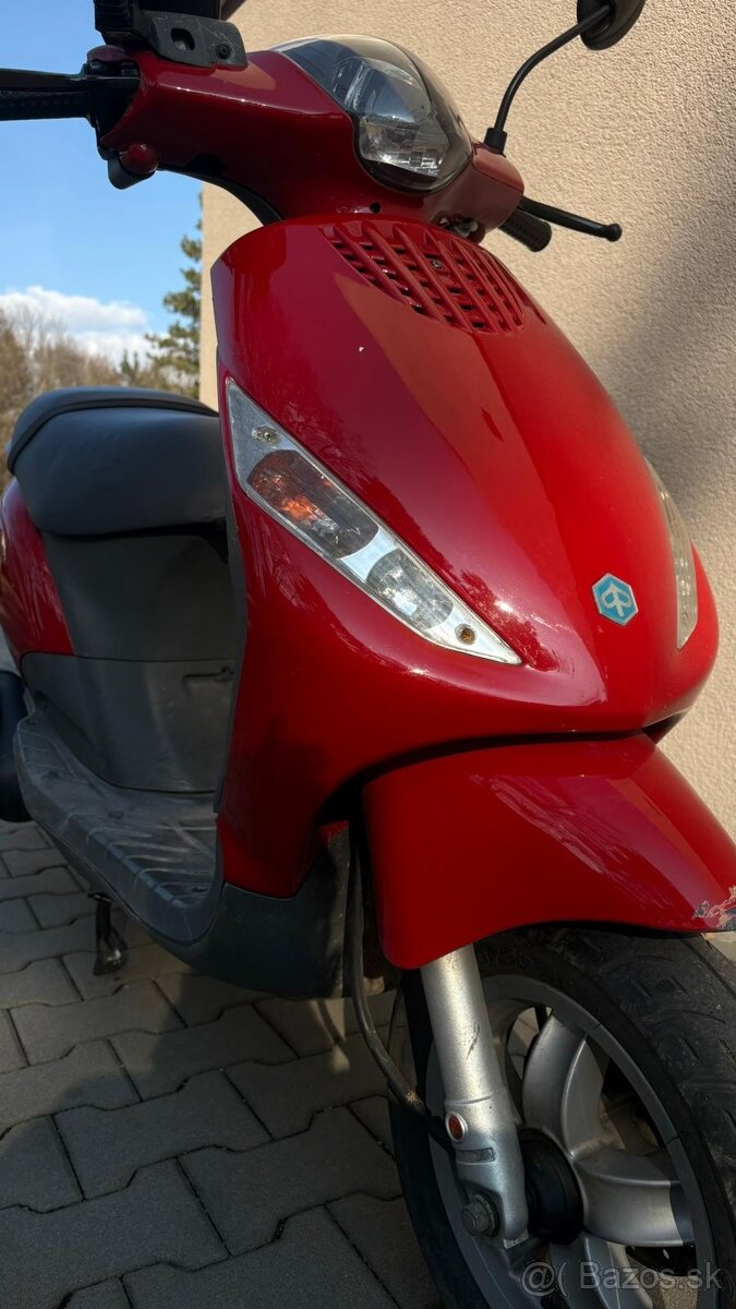 Piaggio Zip 50 4T - 2