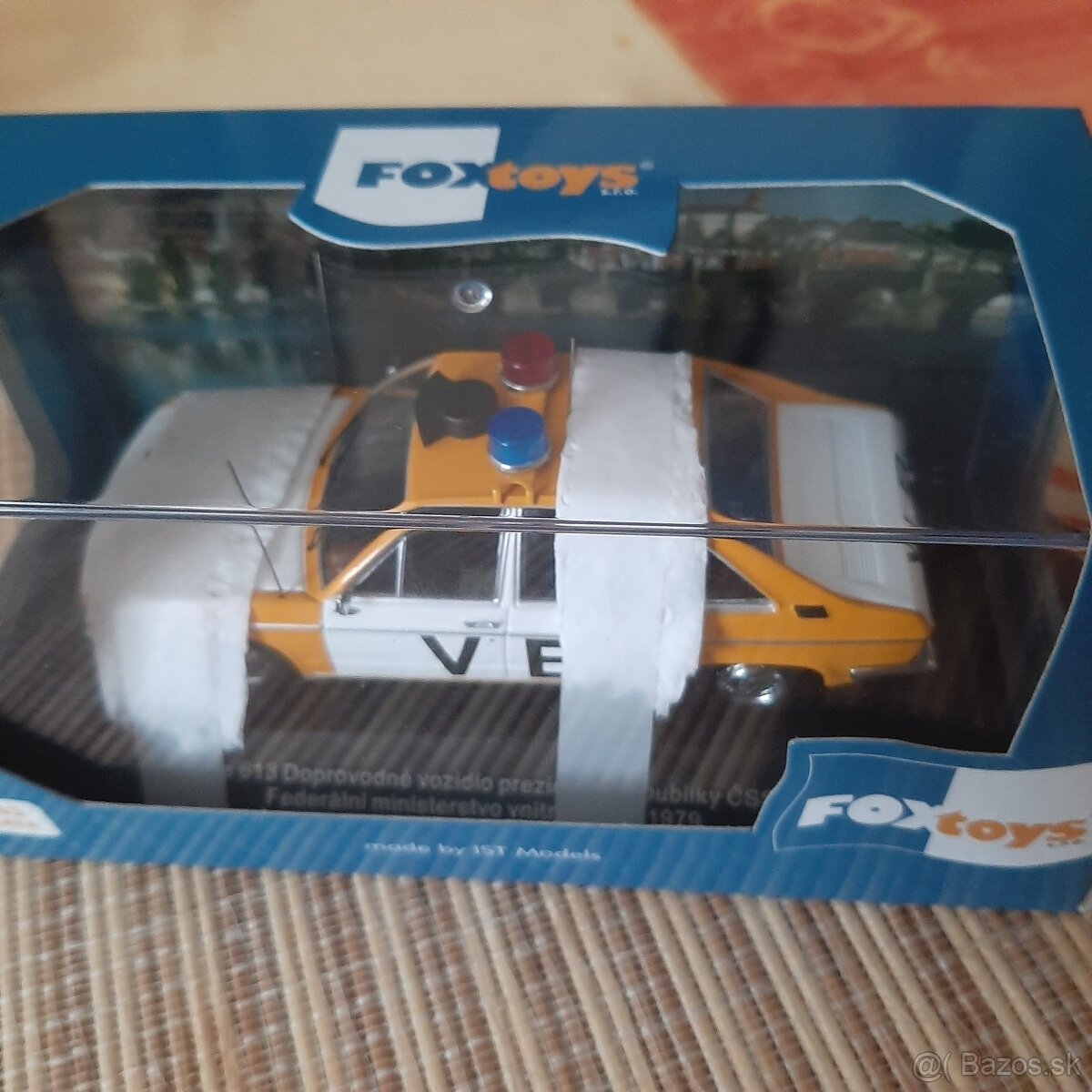 1:43 Tatra 613 Vb Foxtoys - 2