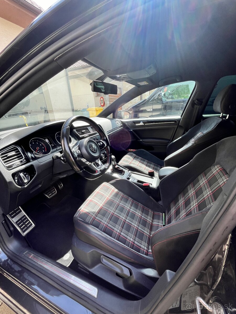 Volkswagen Golf Gti - 20