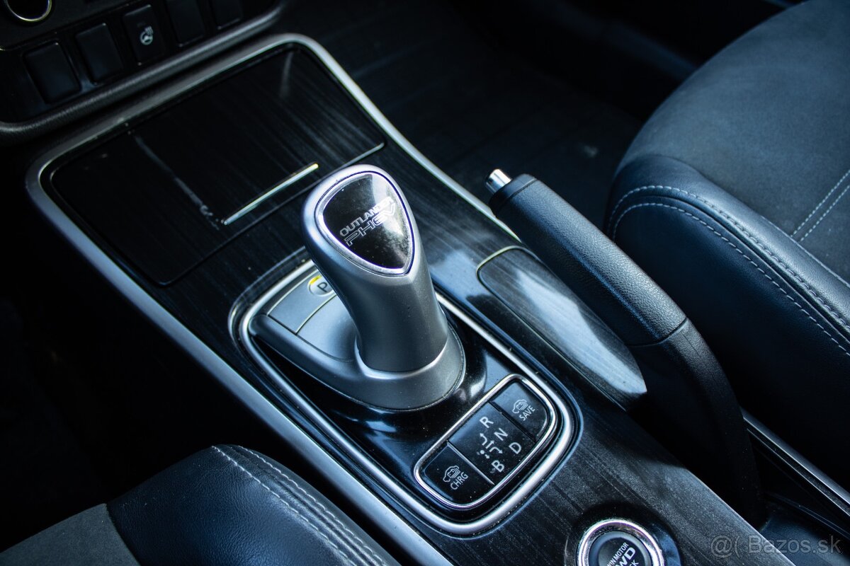 Outlander PHEV Plugin Hybrid 2,0 - 20