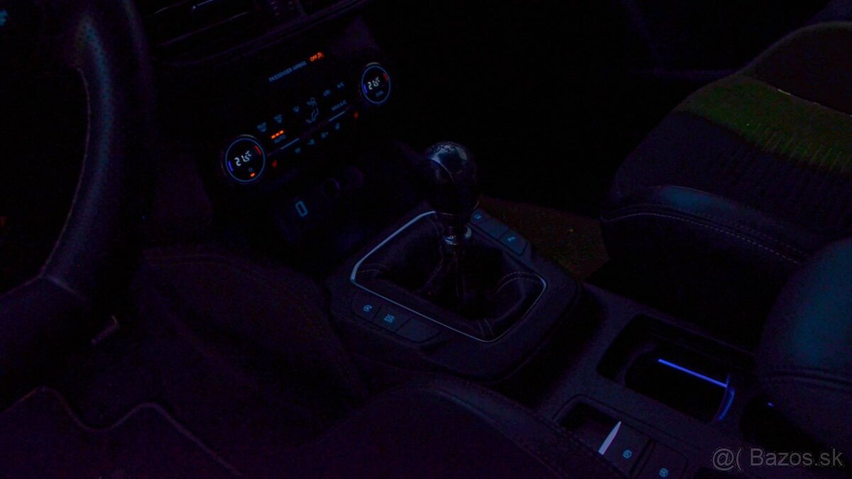 Ford Focus ST 2.3 EcoBoost 206 kW, 6M, SR - 20