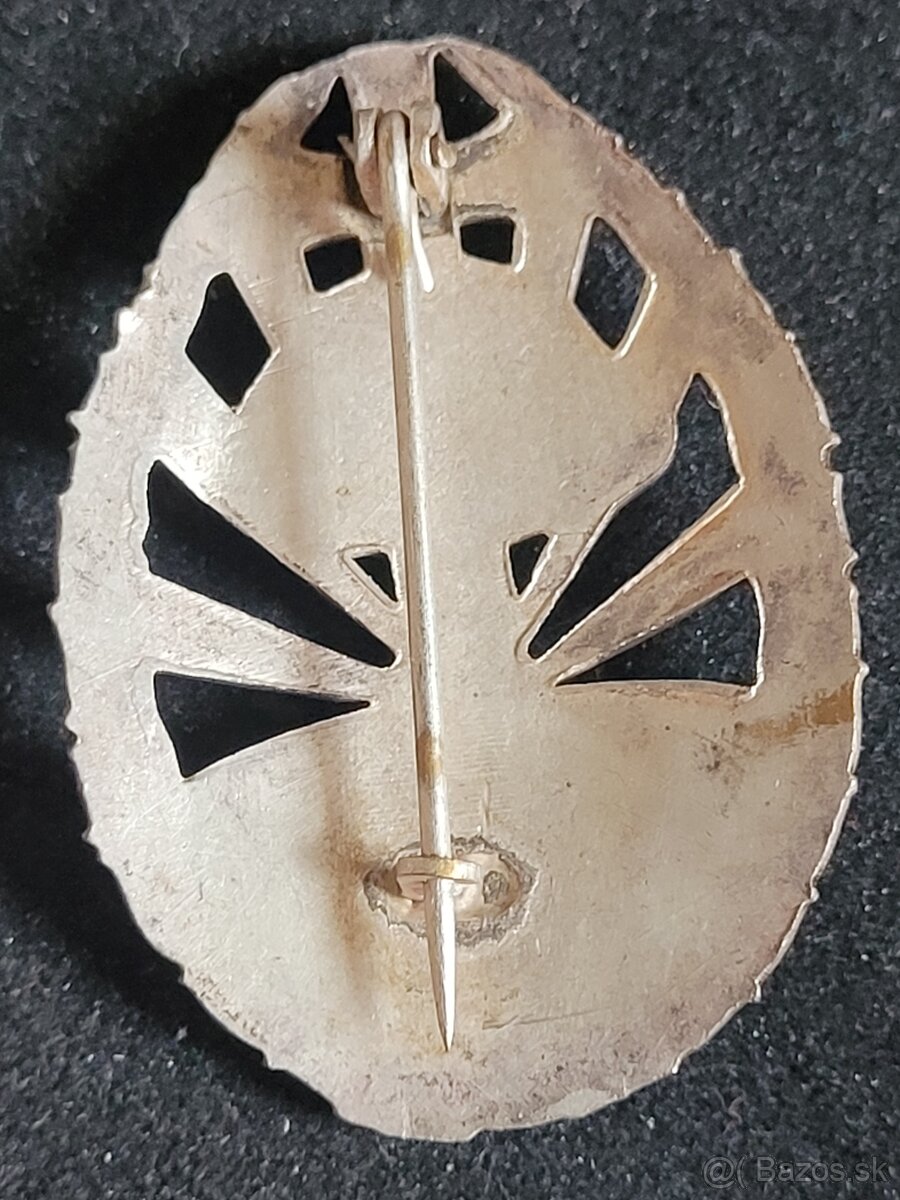 Odznak.vyznamenanie..vf. - 20