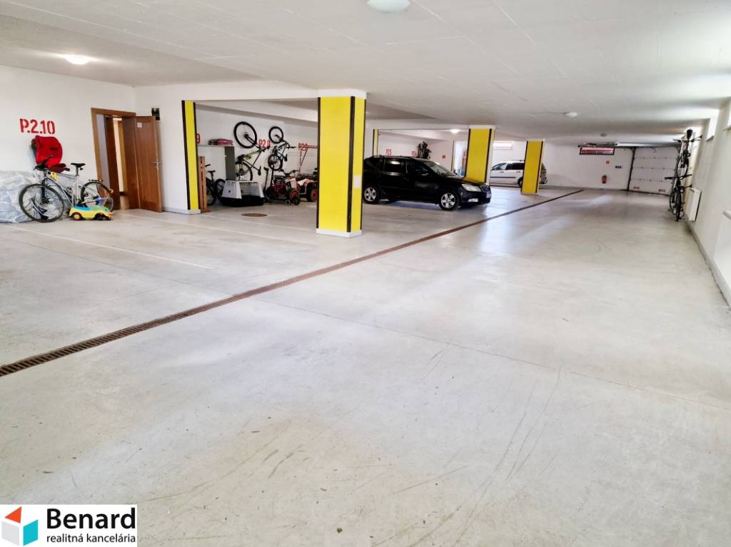 2 IZBOVÝ BYT, VEĽKÁ LOMNICA,VYSOKÉ TATRY,GARAŽOVÉ STÁTIE - 20