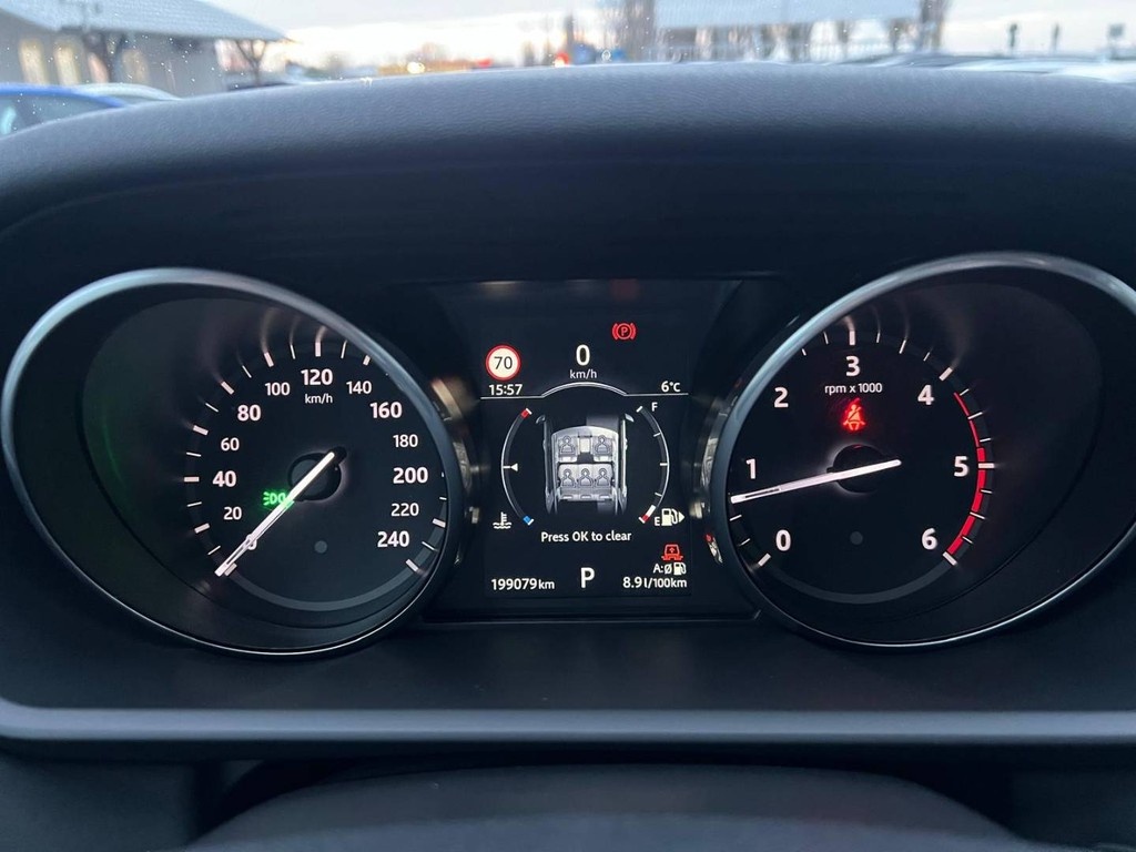 Land Rover Discovery 2.0D SD4 HSE AWD A/T - 20