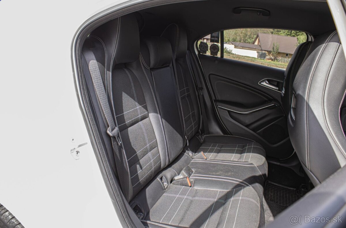 Mercedes-Benz A180 1.6 2015 - 20