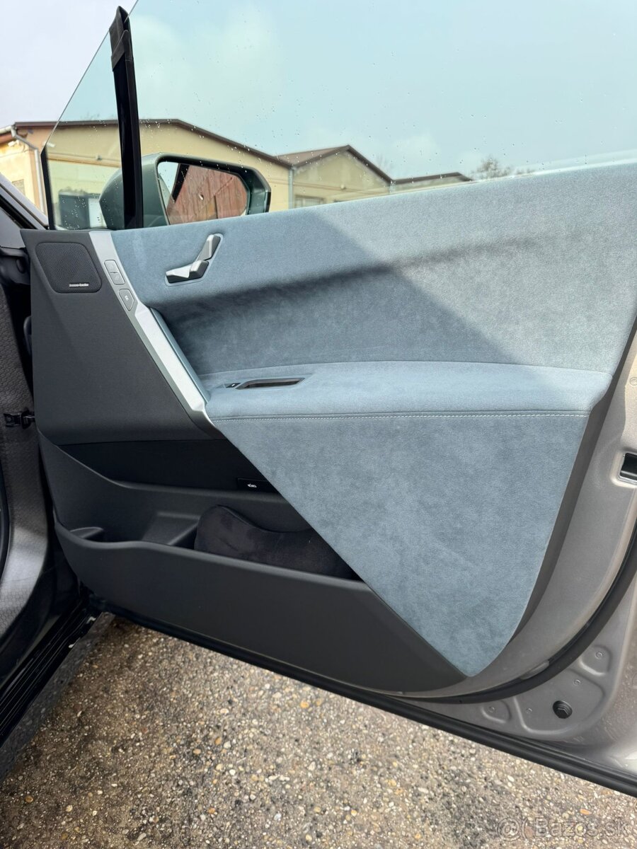 Predam BMW iX50 Xdrive - 20