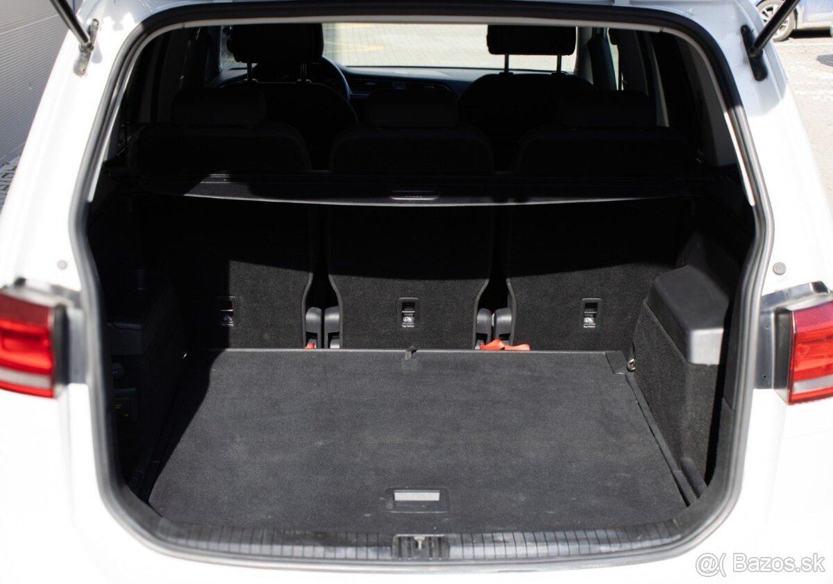 VW Touran Hi-line 100% stav - 20