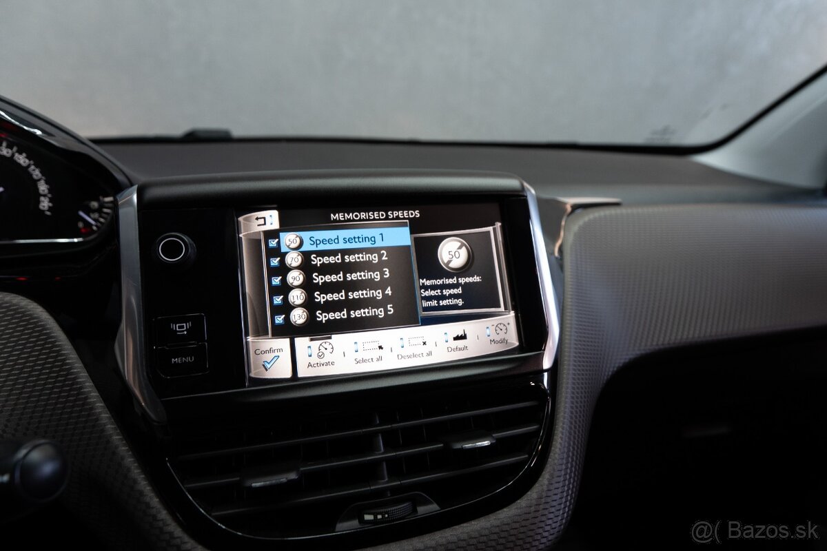 Peugeot 2008 1.2 60kW, manuál, 2013 - 20