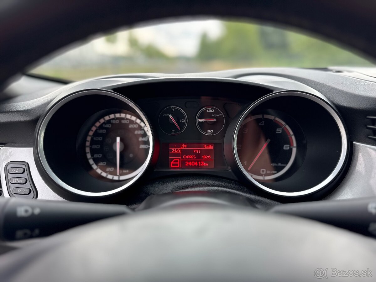 Alfa Romeo Giulietta 1.6 multijet Nová STK - 20