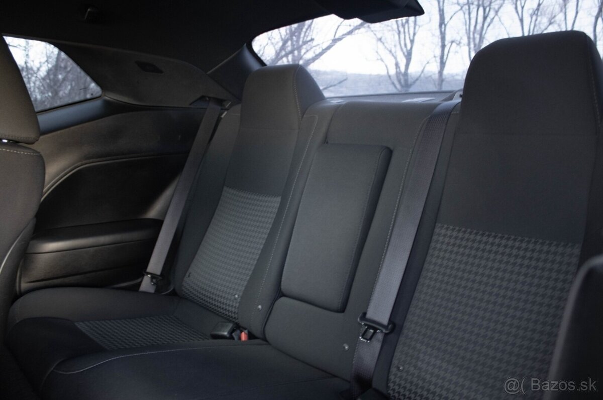 Dodge Challenger 5,7 HEMI RT - 20