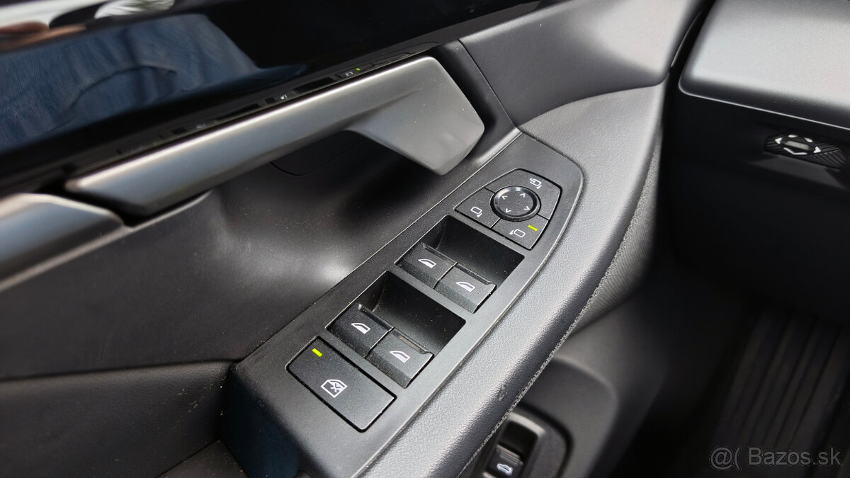 BMW 520d mHEV G60 A/T 145kW 4/2025 len 17000km TOP STAV - 20