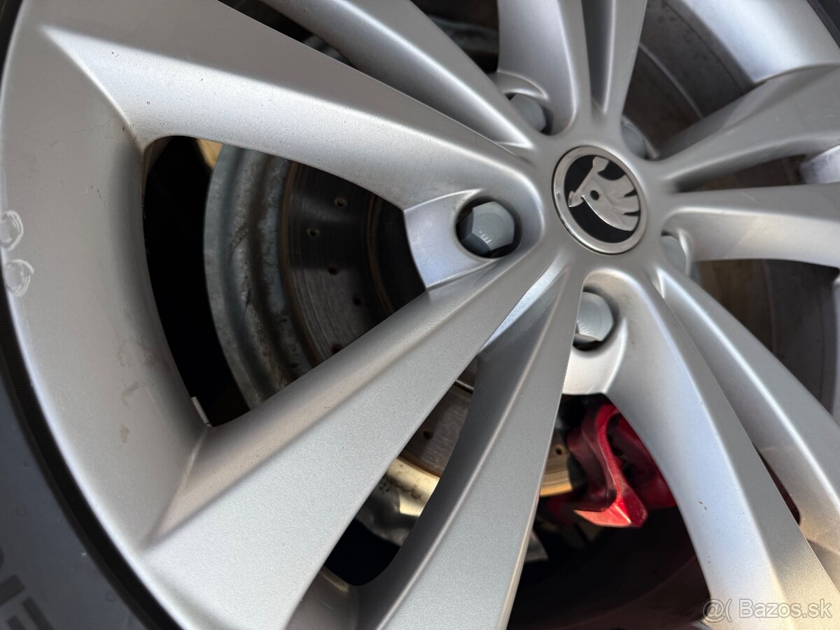 Škoda Octavia combi RS 2.0 147kw rok- 2009 - 20